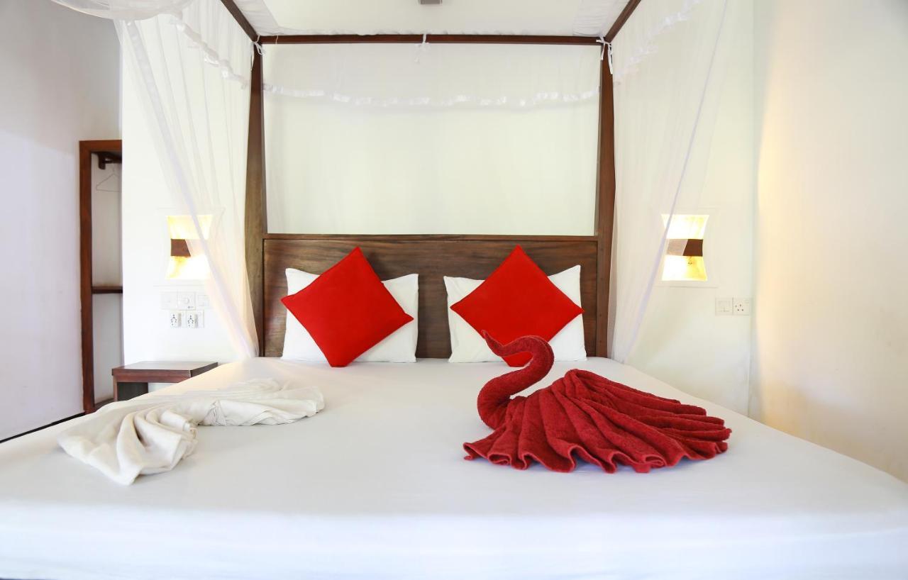 Tinara River Inn, Weligama Exterior foto